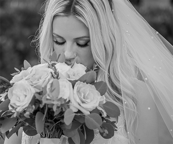 5 Essential Tips for Choosing a Destination Wedding Photographer in the Riviera Maya.