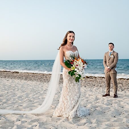 7 Stunning Secrets to Plan Your Perfect Wedding Photo Posing